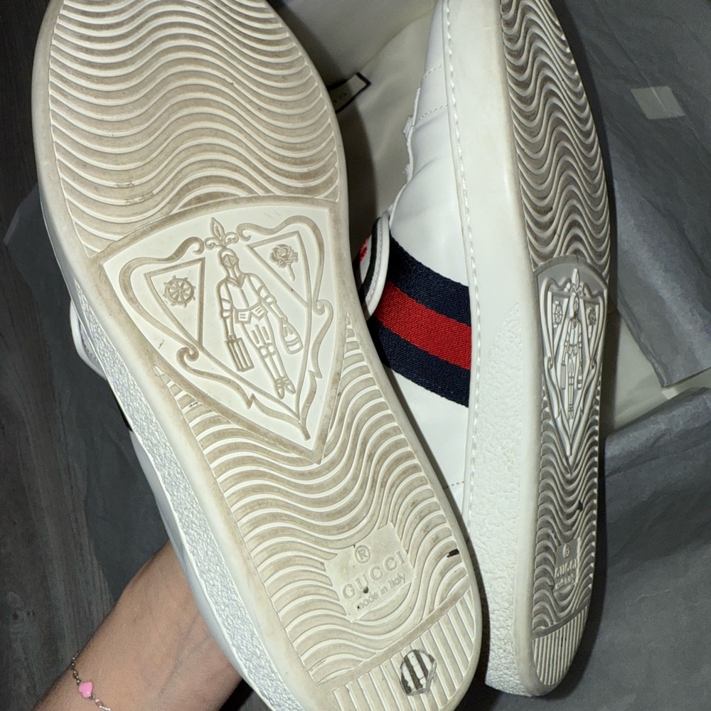 GUCCI blind for love sneakers… come with box and dust bags - Picture 7 of 7
